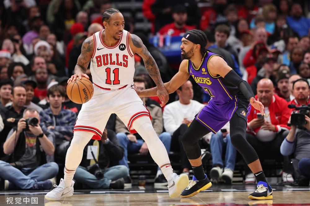 着拼搏和坚 着拼搏和坚